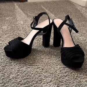 Chinese Laundry Black Strappy Platform Heels